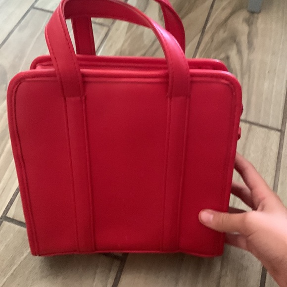 Cherry red hand bag - Picture 2 of 6